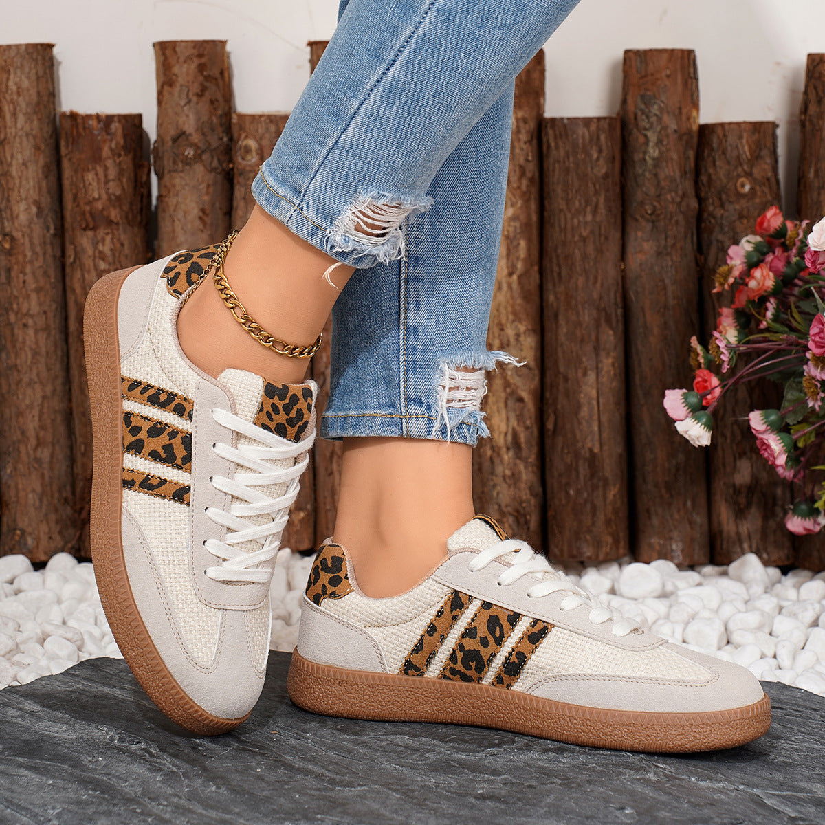 Retro Lace-up Color-block Round-toe Contrasting-color Flats